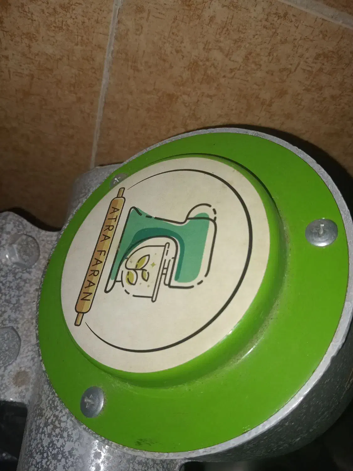 فروش خمیر کن ۱۵ کیلویی و تنور گازی|فروشگاه و مغازه|قشم, |دیوار