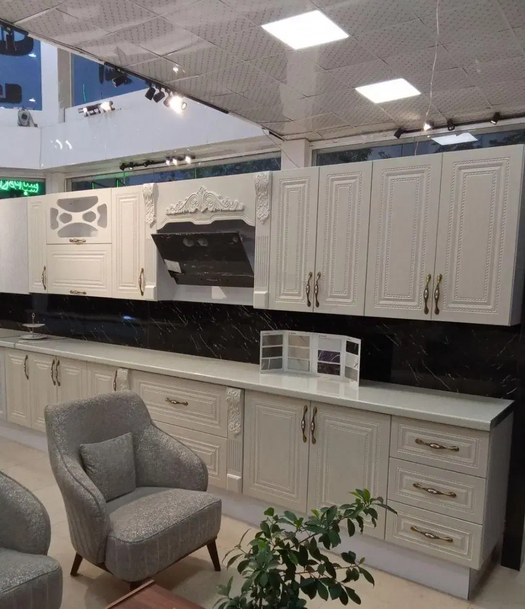 کابینت ویترین دار قدی کدdjdj3930مهدی|مصالح و تجهیزات ساختمان|رشت, جانبازان|دیوار