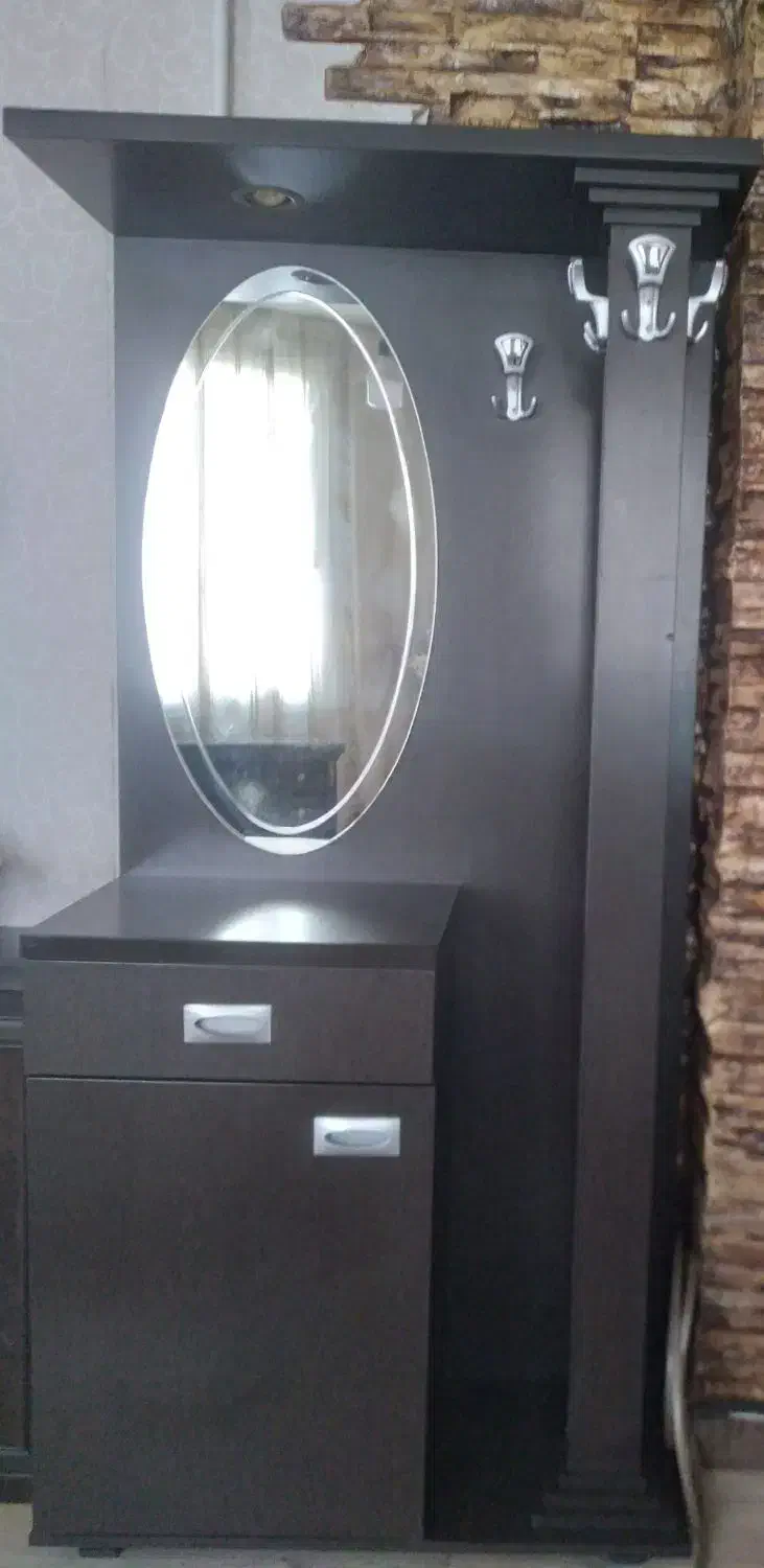 دراور و چوب لباسی|جاکفشی، کمد، دراور|فردیس, قریشی|دیوار