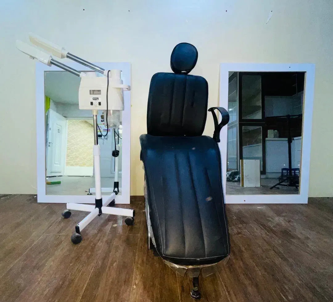 فروش تعدادی تجهیزات ارایشگاهیی|آرایشگاه و سالنهای زیبایی|بندر کنگان, |دیوار