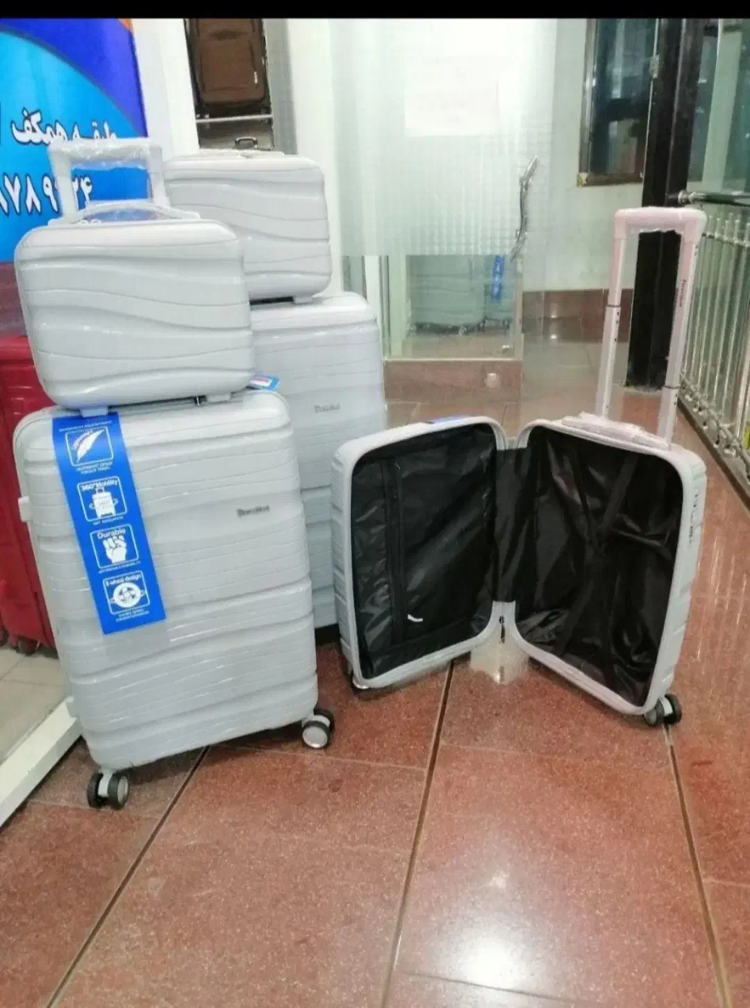 چمدان نشکن مدل موجی|کیف، کفش، کمربند|اصفهان, سرچشمه|دیوار