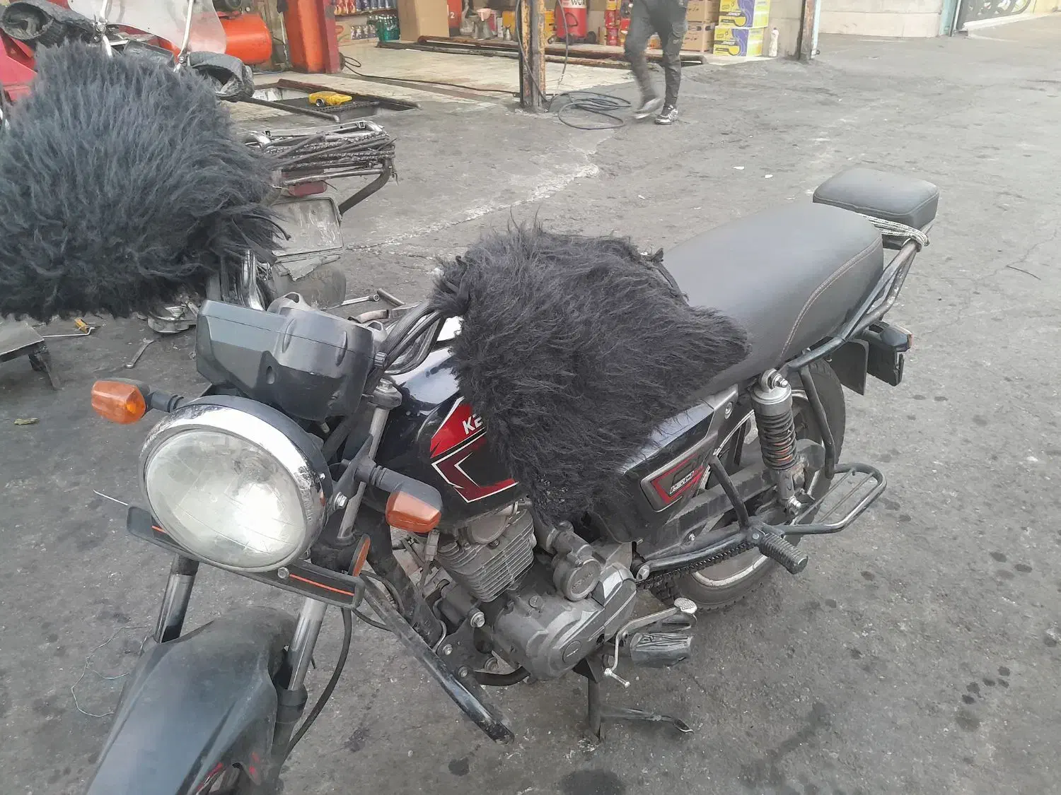 موتور کی وی ۱۵۰ سی سی ، معاوضه با گوشی|موتورسیکلت|تهران, نازی‌آباد|دیوار