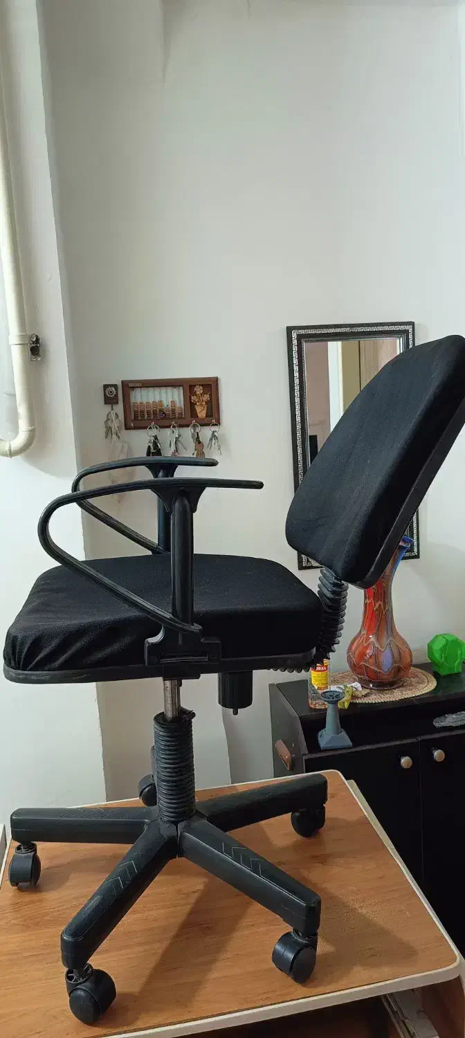 میز کامپیوتر با صندلی|میز تحریر و کامپیوتر|بروجرد, |دیوار