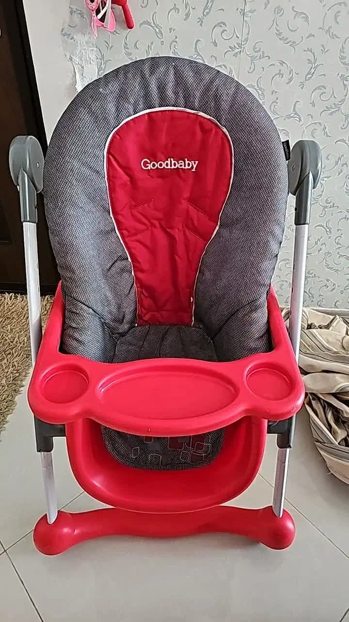 صندلی غذای کودک|تخت و صندلی بچه|قشم, |دیوار