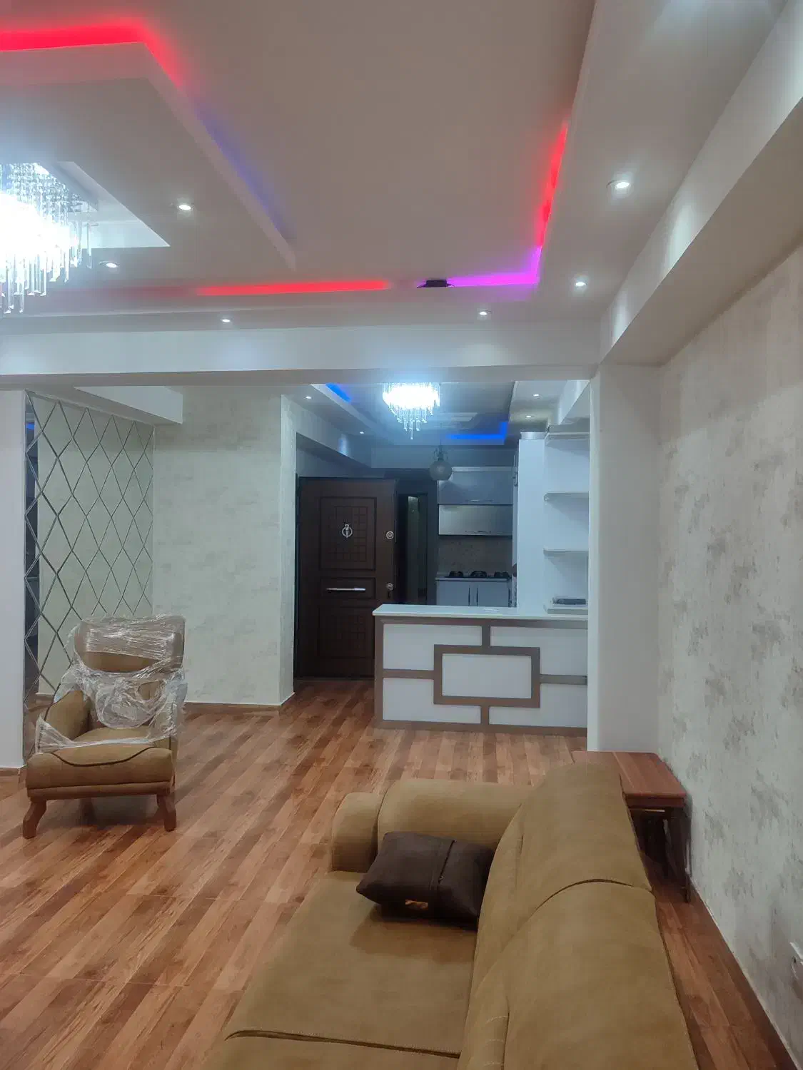 فروش واحد آپارتمانی طبقه ۴ از ۵ طبقه ۱۰ واحدی|فروش آپارتمان|رضوانشهر, |دیوار