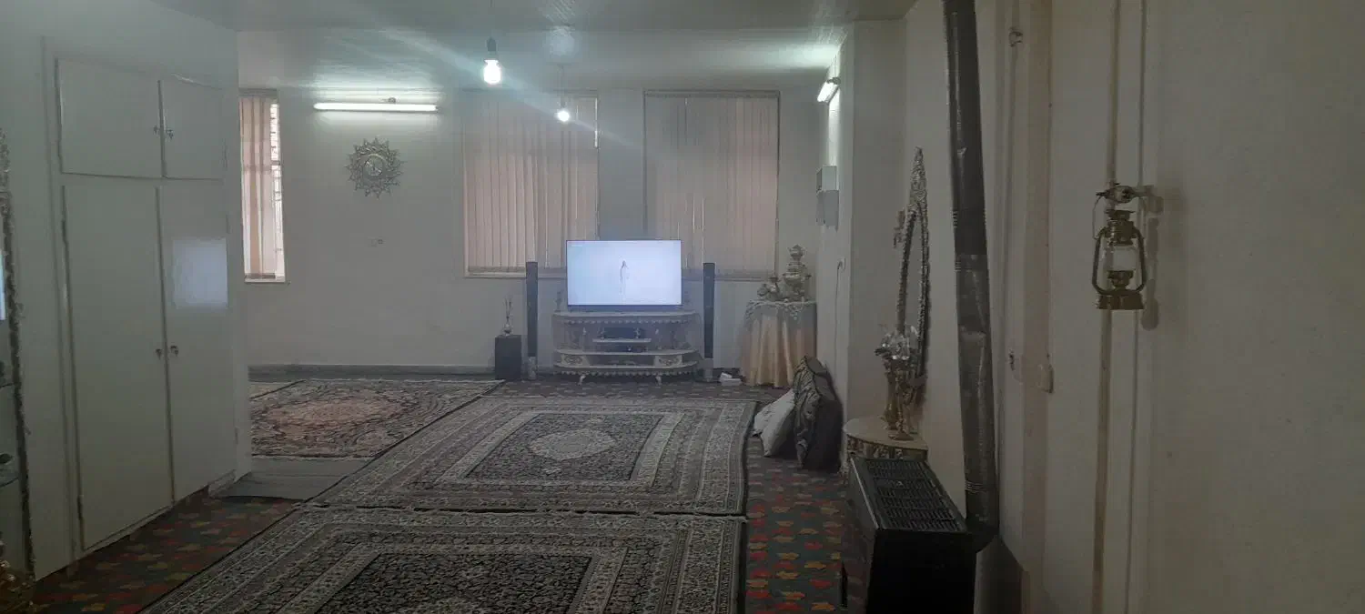 رهن و اجاره یک باب منزل مسکونی|اجارهٔ خانه و ویلا|اراک, |دیوار