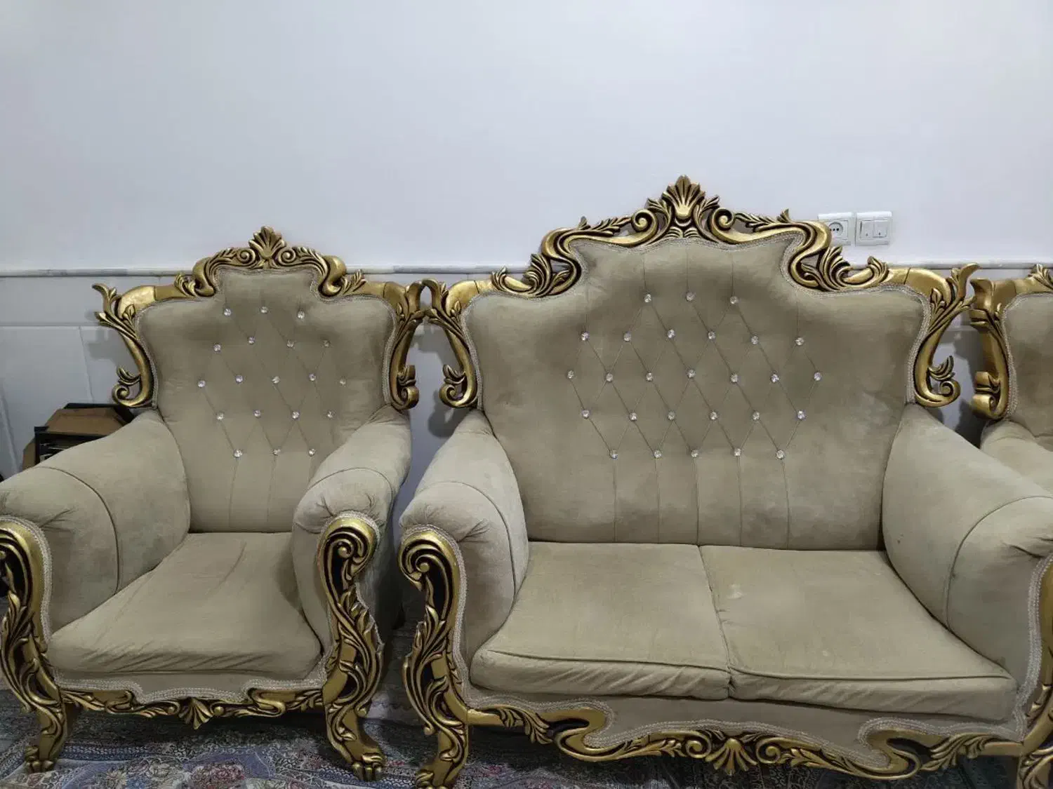 مبل سلطنتی ۷ نفره|مبلمان خانگی و میز عسلی|قم, علی آباد سعدگان|دیوار