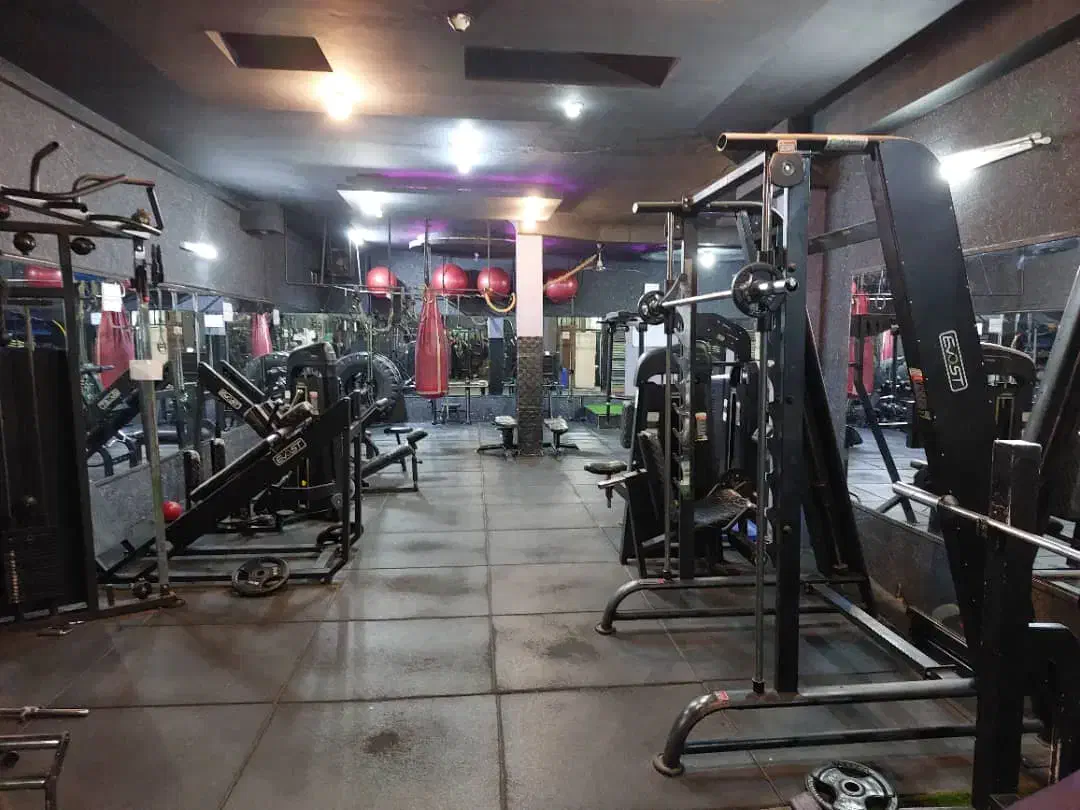 واگذاری  کامل  باشگاه بدنسازی  با مجوز امتیاز|تجهیزات ورزشی|مشهد, زمرد|دیوار