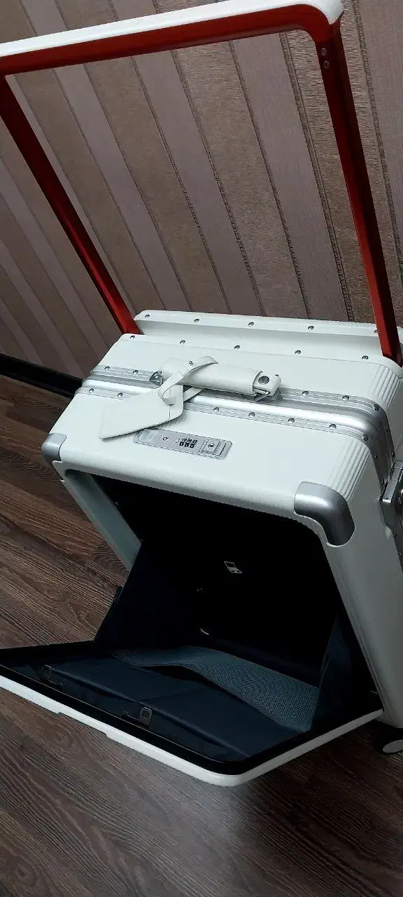 چمدان لاکچری|کیف، کفش، کمربند|همدان, |دیوار