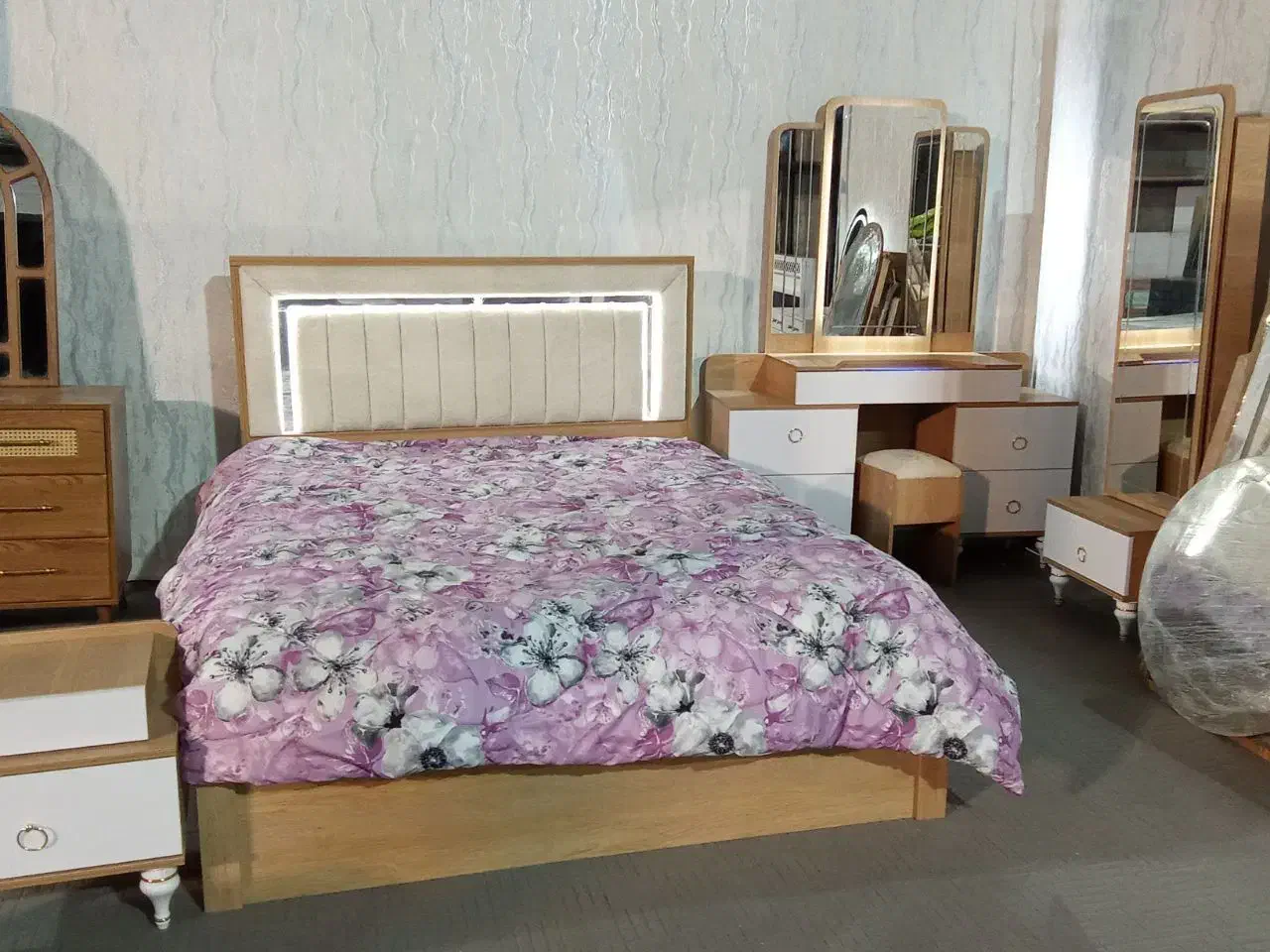 سرویس خواب برای نوعروسان|تخت و سرویس خواب|بناب, |دیوار