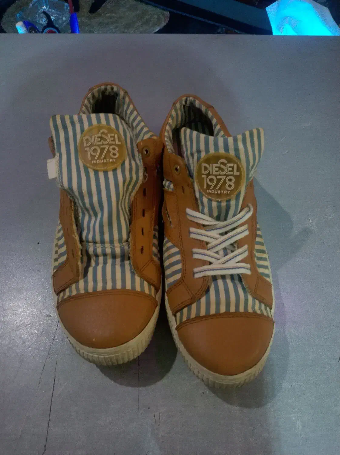 کتانی دیزل اصل|کیف، کفش، کمربند|پردیس, فاز ۳|دیوار