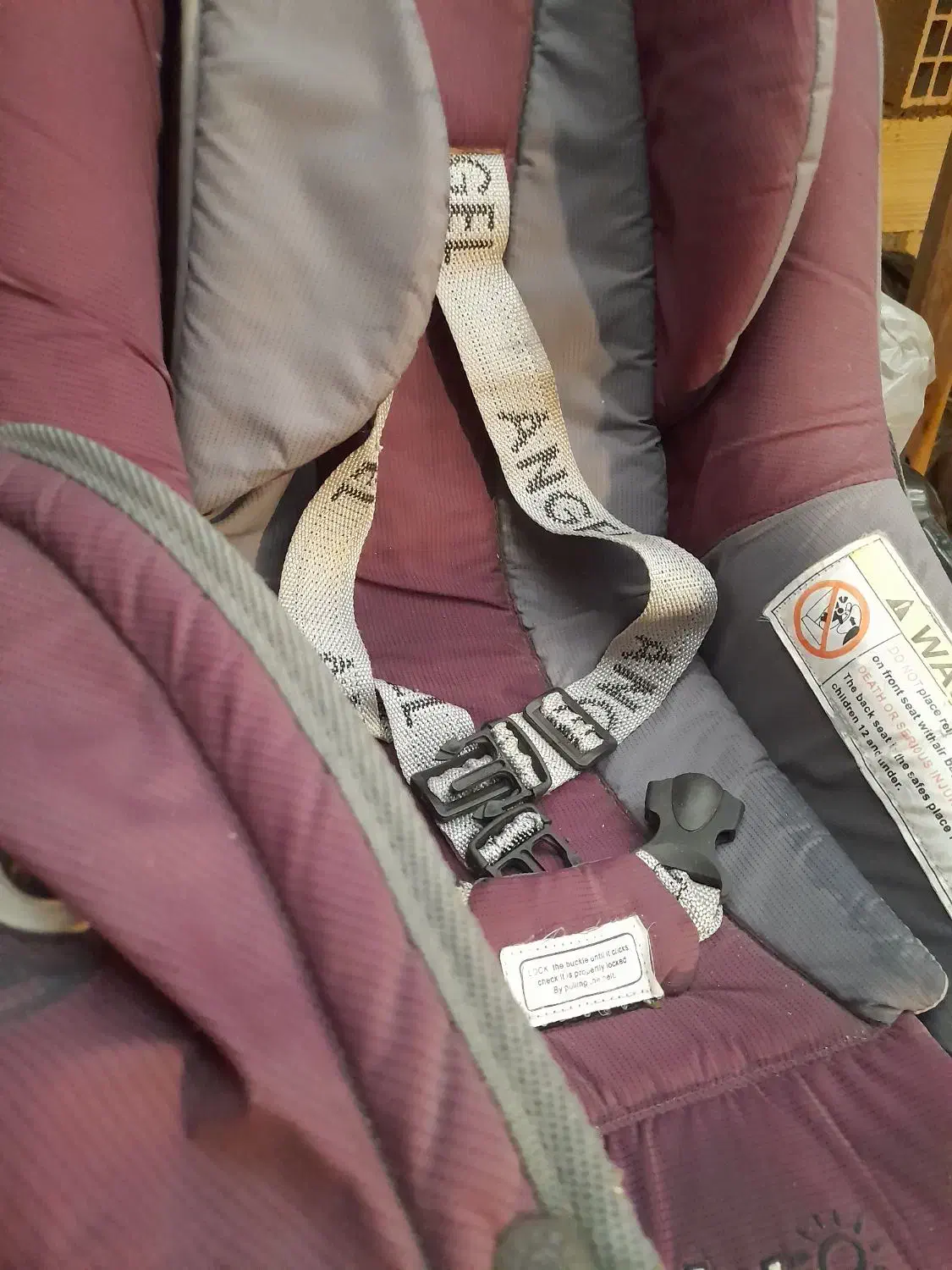 کریر|کالسکه و لوازم جانبی|لاهیجان, کاروانسرابر|دیوار