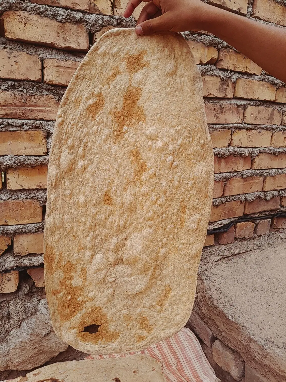 نون|خوردنی و آشامیدنی|میان جلگه, |دیوار