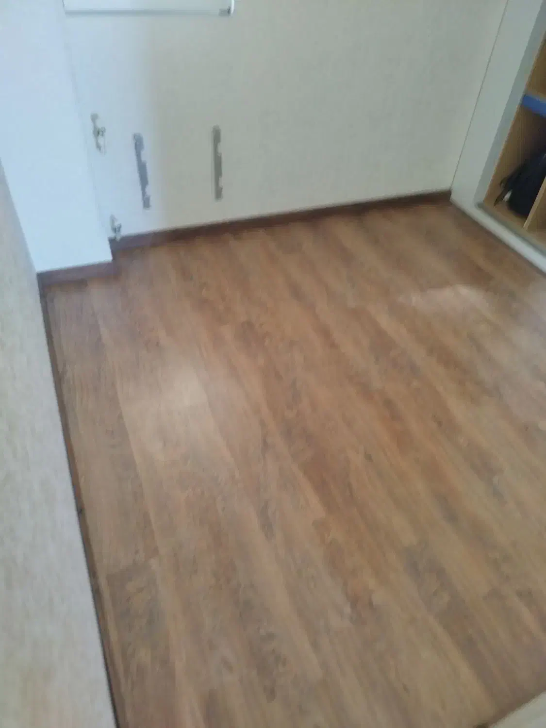 نصب قرنیز،پارکت،ماربل شیت،ترمووال،ترموتی وی|خدمات پیشه و مهارت|زنجان, |دیوار