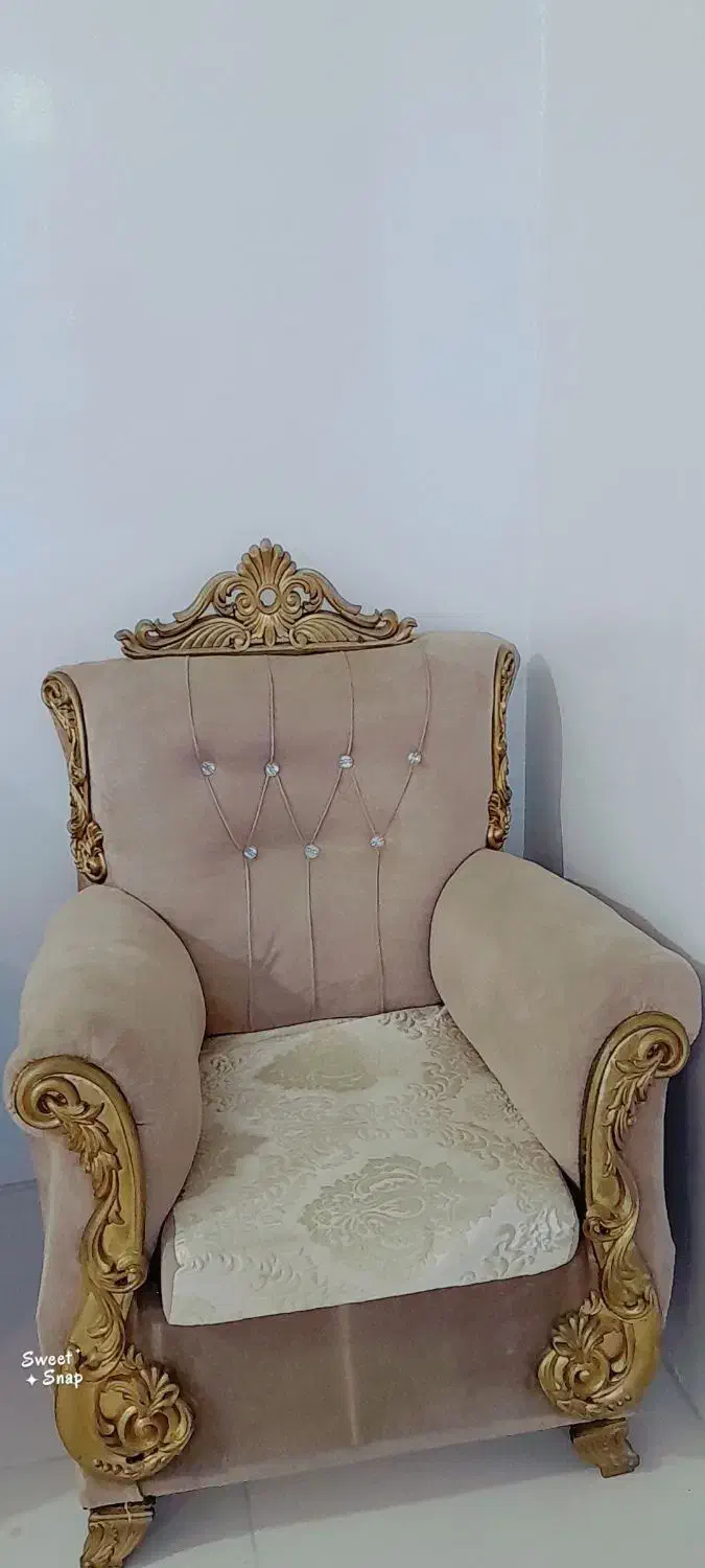 یک دست مبل ۷ نفره سلطنتی|مبلمان خانگی و میز عسلی|اهواز, شهرک برق|دیوار