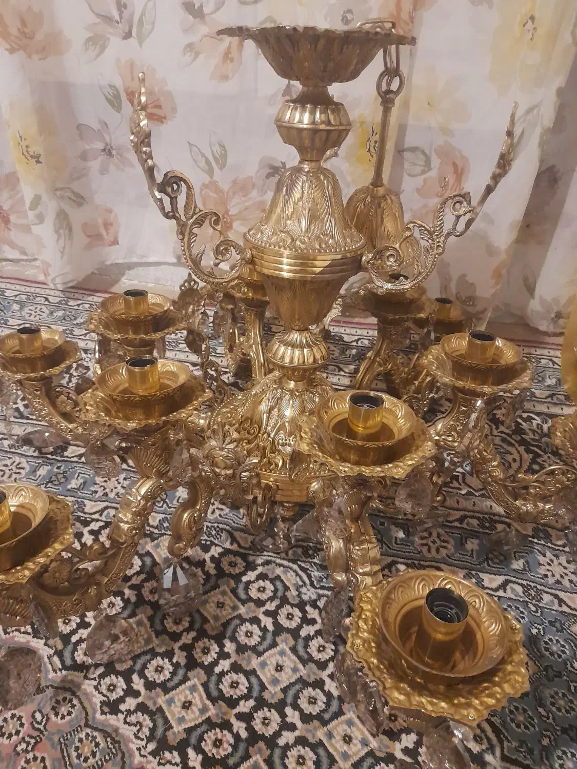 لوستر ۱۲ شعله برنجی آرمیس|لوستر و چراغ آویز|همدان, |دیوار