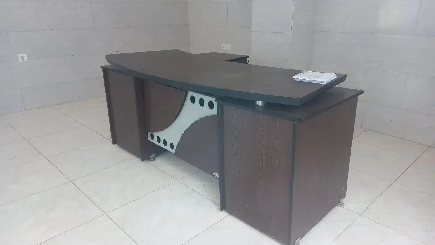 میز مدیریت برای تمام مشاغل|مبلمان اداری|فولادشهر, B7|دیوار