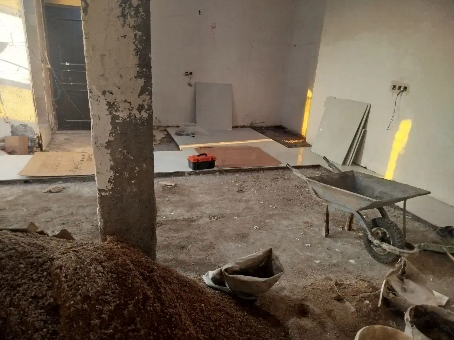 کارگر کاشیکار|استخدام معماری، عمران و ساختمانی|شوشتر, |دیوار