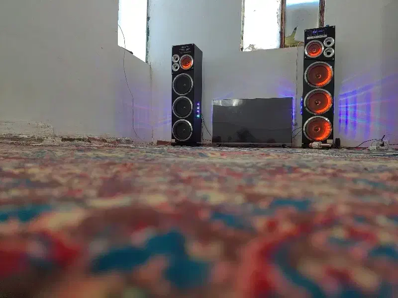 اسپیکر بزرگ با کیفیت و تلویزیون مارک دوو|سیستم صوتی خانگی|بم, |دیوار