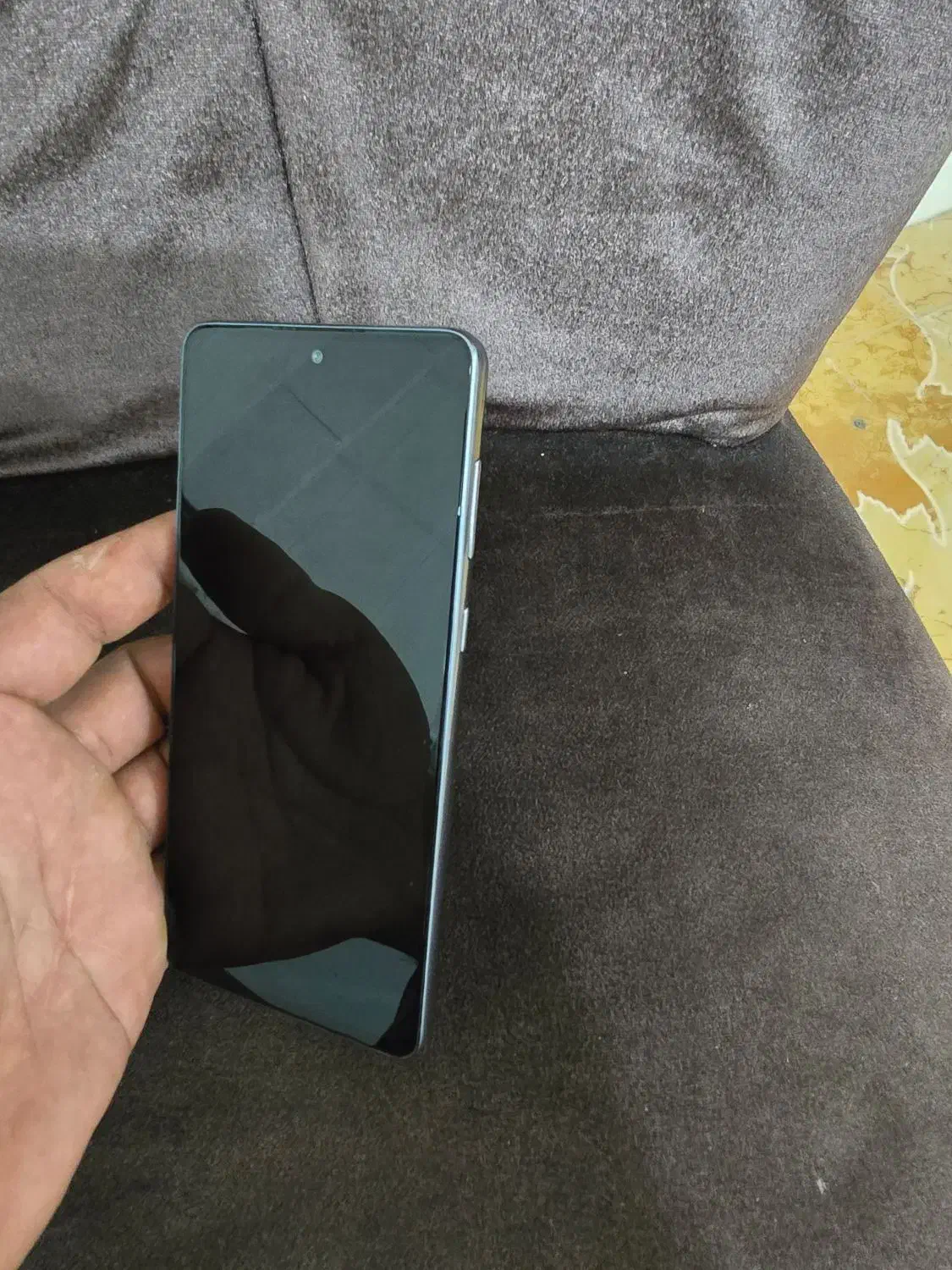 گوشی A73 بسیار تمیز کم کارکرد|موبایل|جهرم, |دیوار