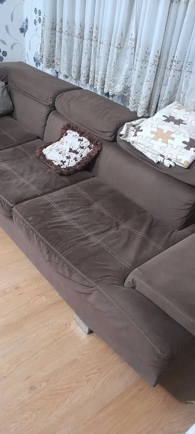 مبل ۷نفره ال قهوه ای|مبلمان خانگی و میز عسلی|پرند, فاز ۵|دیوار