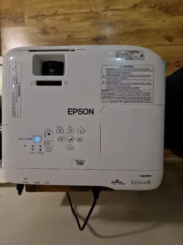 ویدیو پروژکتور اپسون فول HD|تلویزیون و پروژکتور|کرج, گوهردشت|دیوار