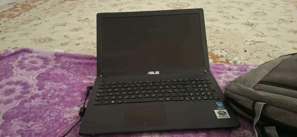 لپ تاپ|رایانه همراه|قائن, |دیوار