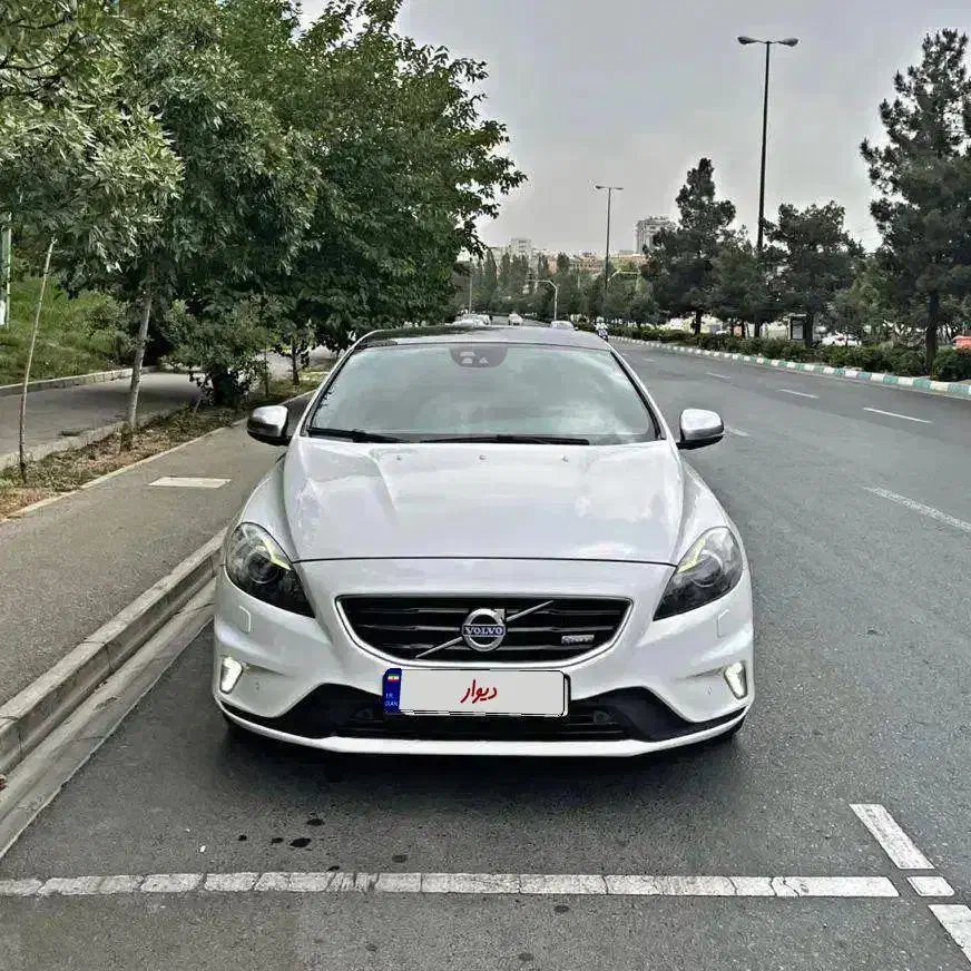 Volvo V40 R Design Plus 2014 سفید بدون رنگ|خودرو سواری و وانت|تهران, شهرک غرب|دیوار