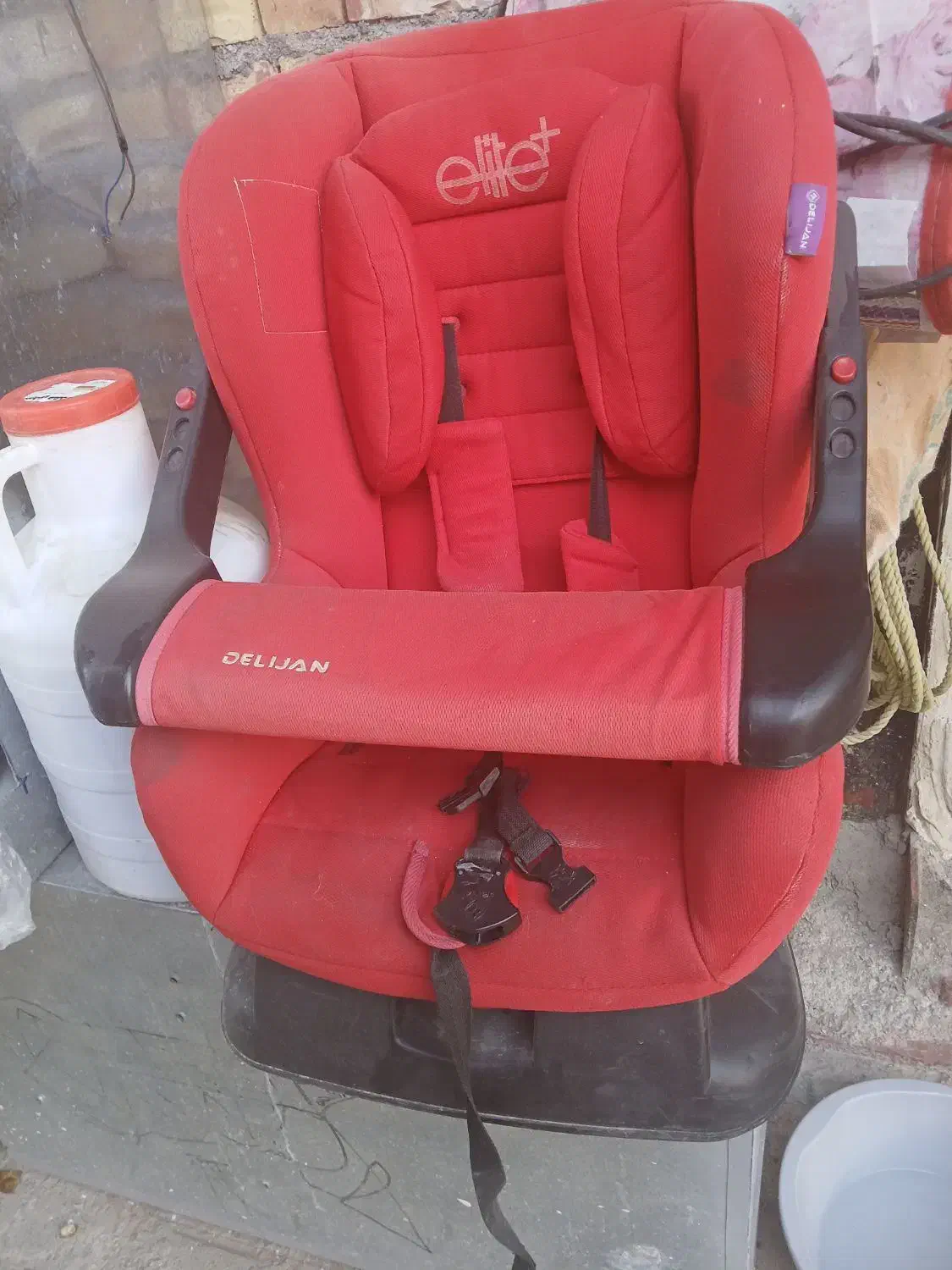 صندلی ماشین کودک..|تخت و صندلی بچه|تربت جام, میرقوام الدین|دیوار