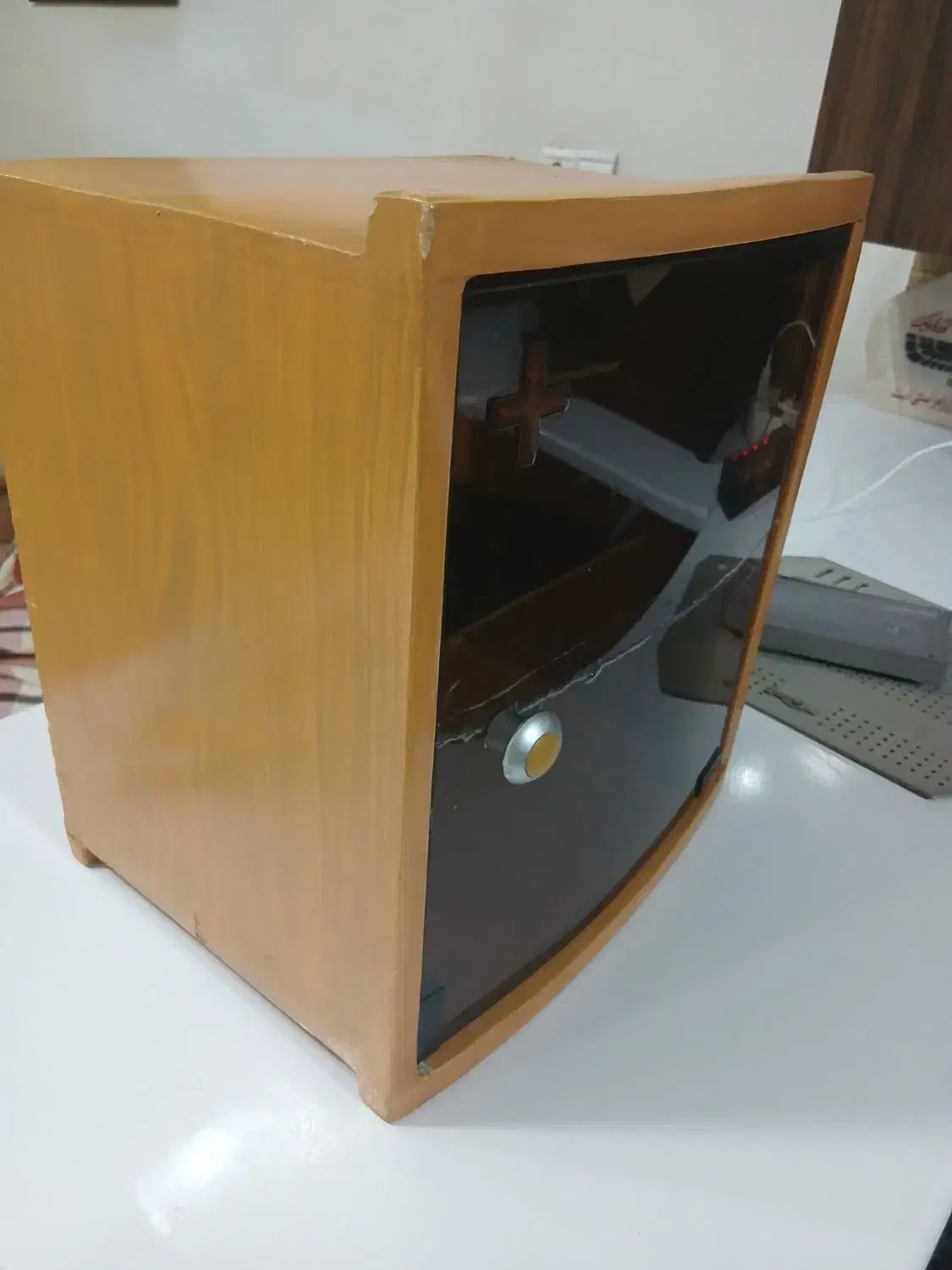 قفسه دارو|کتابخانه، شلف، قفسههای دیواری|بروجن, |دیوار