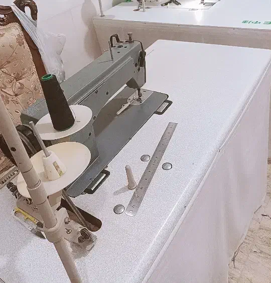 چرخ خیاطی،میز برش|چرخ خیاطی و ریسندگی|دهگلان, |دیوار