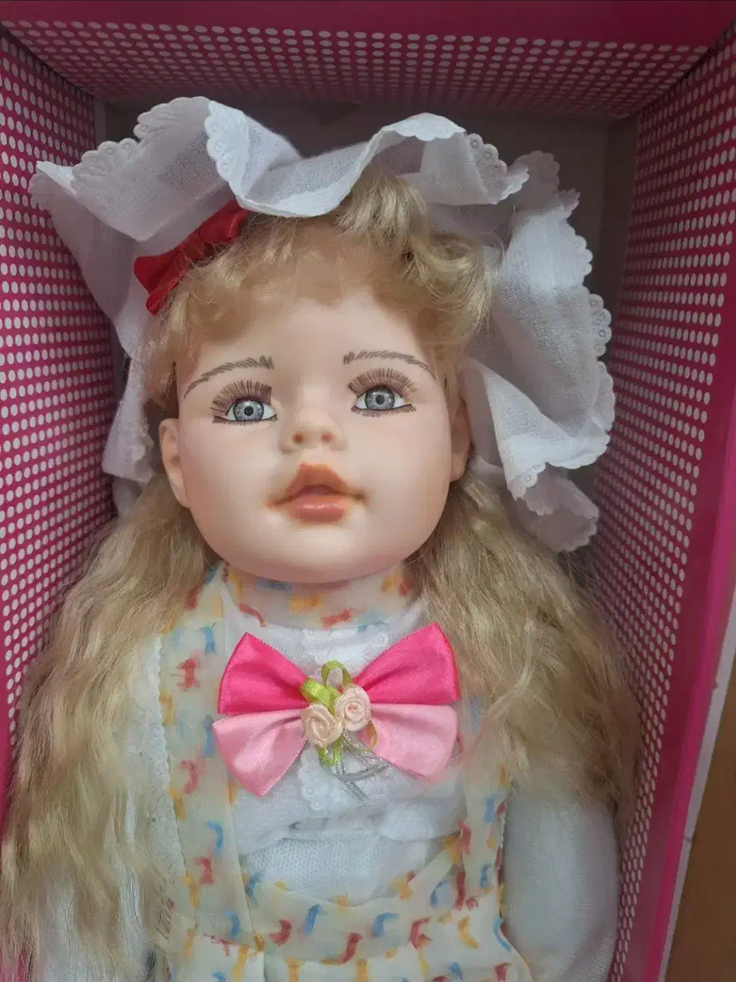 عروسک|اسباب‌بازی بچه|رشت, لاکان شهر|دیوار