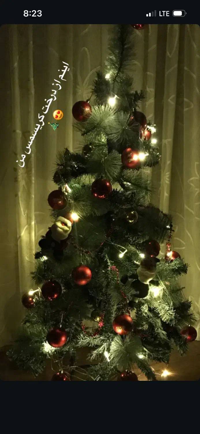 درخت کریسمس|گل مصنوعی|کرج, عظیمیه|دیوار