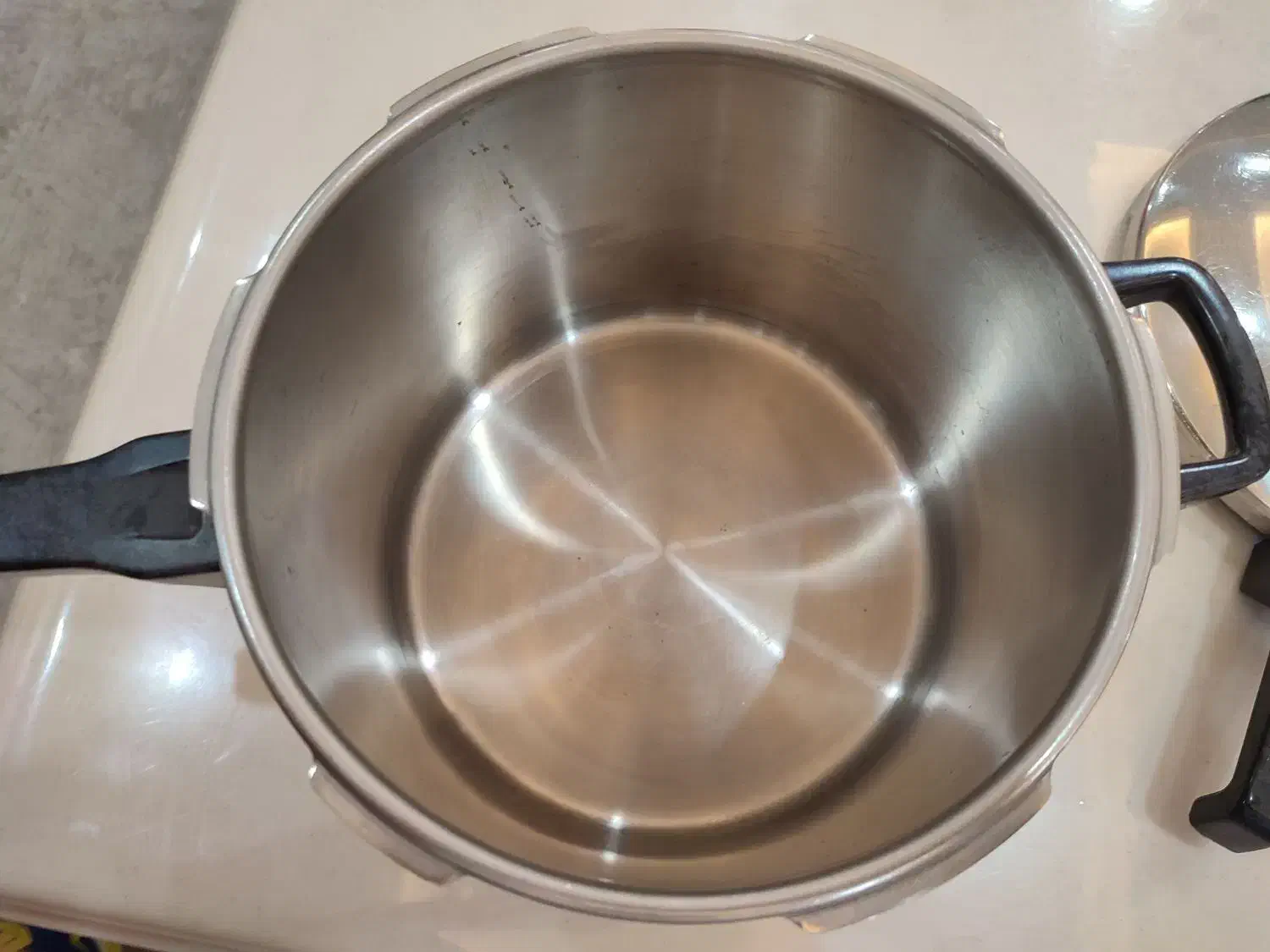 سالم|ظروف پخت‌وپز|گنبد کاووس, |دیوار