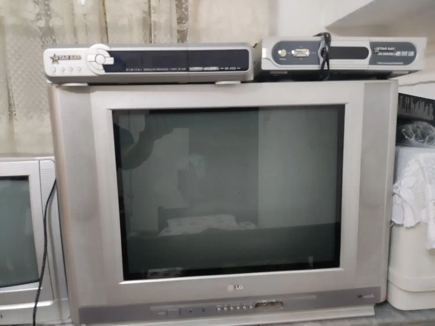 تلویزیون ال جی 21اینچ|تلویزیون و پروژکتور|رامسر, |دیوار