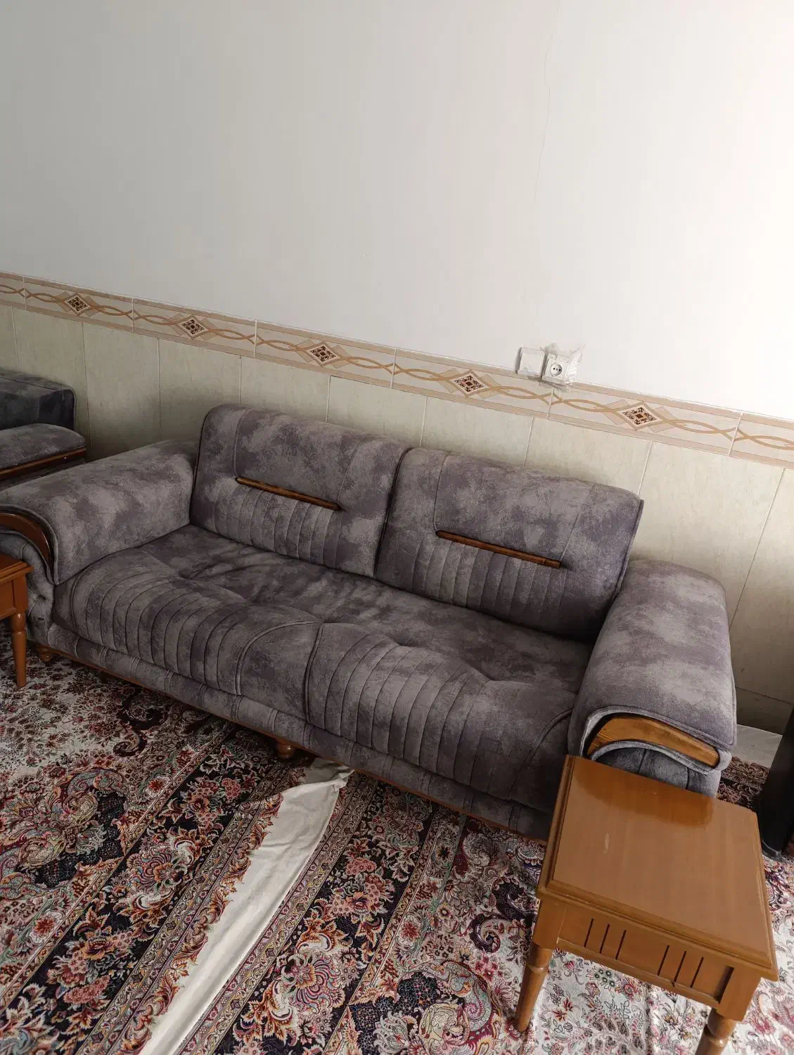 مبل هشت نفره تختخواب شو|مبلمان خانگی و میز عسلی|یزد, |دیوار