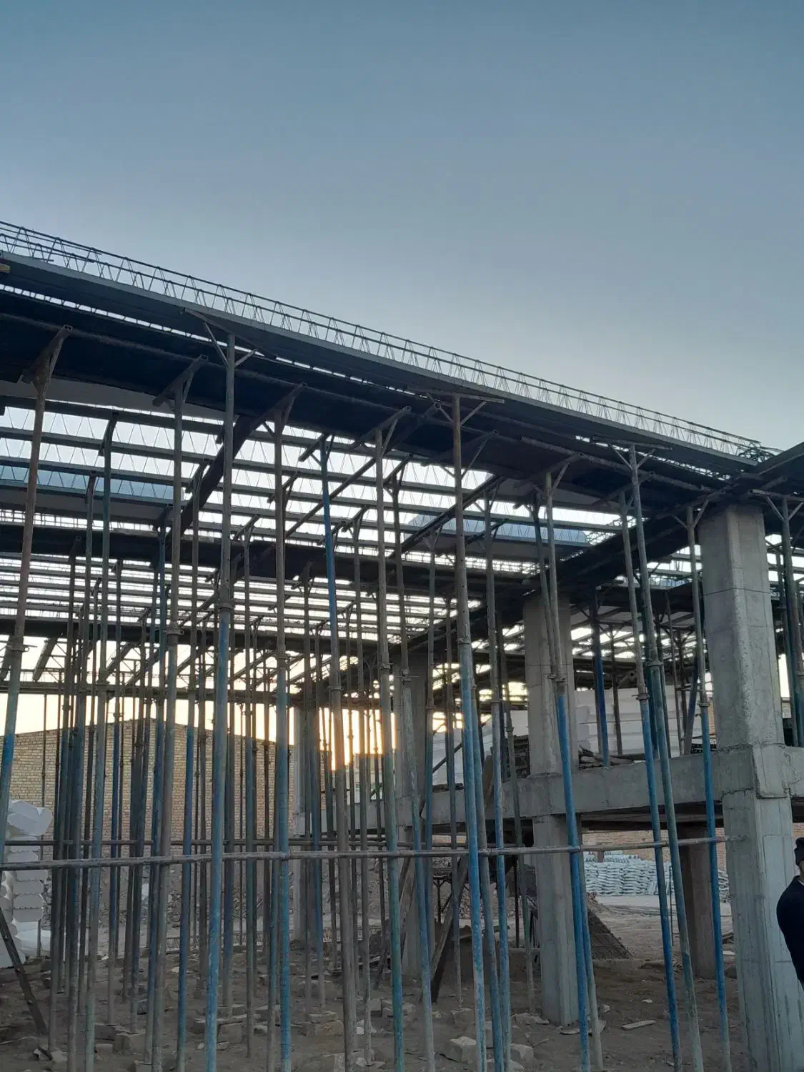 اسکلت بتونی وفلزی ،شیروانی|خدمات پیشه و مهارت|همدان, |دیوار