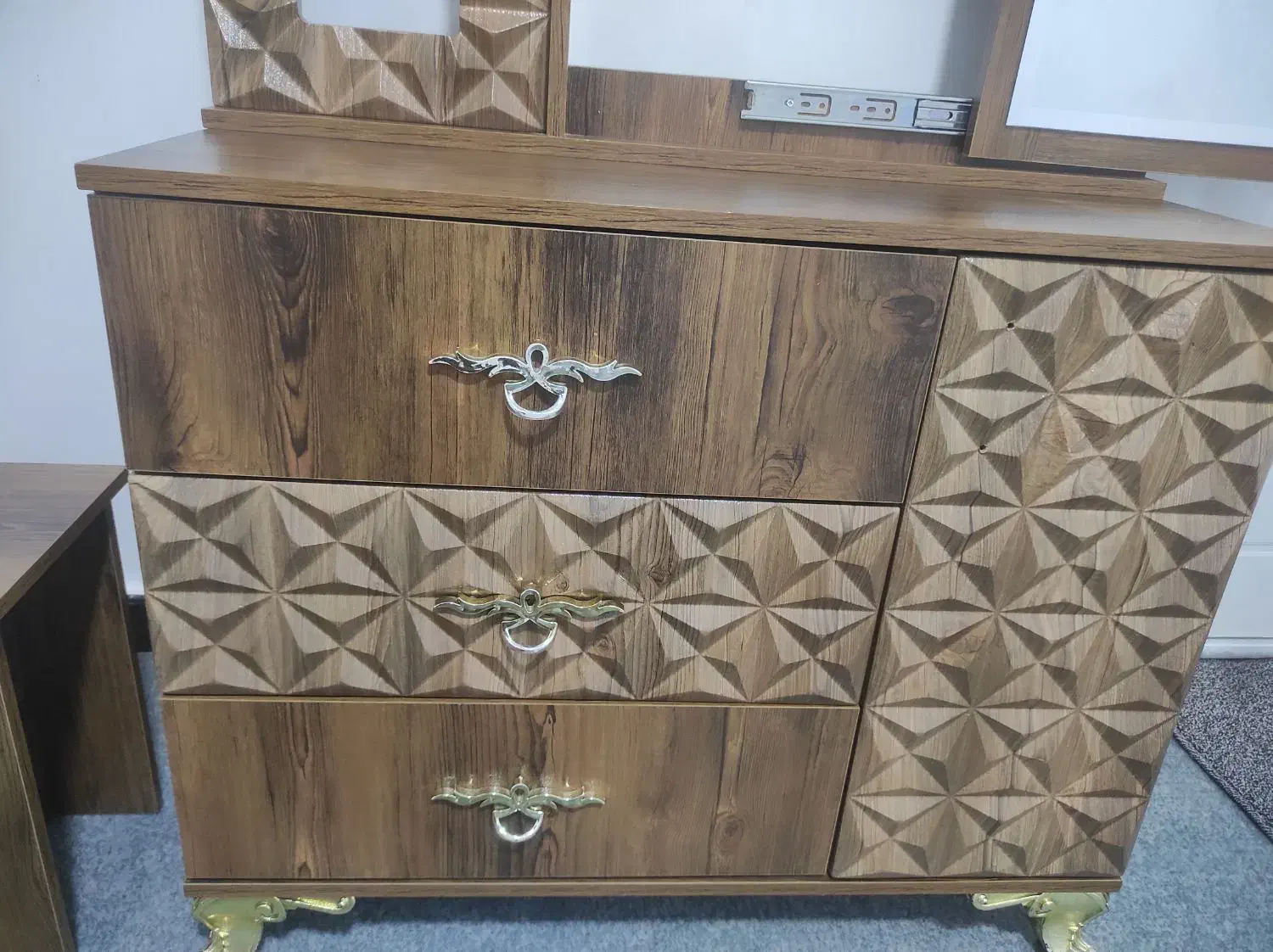 میز آرایش شیک وتمیز|جاکفشی، کمد، دراور|دورود, |دیوار