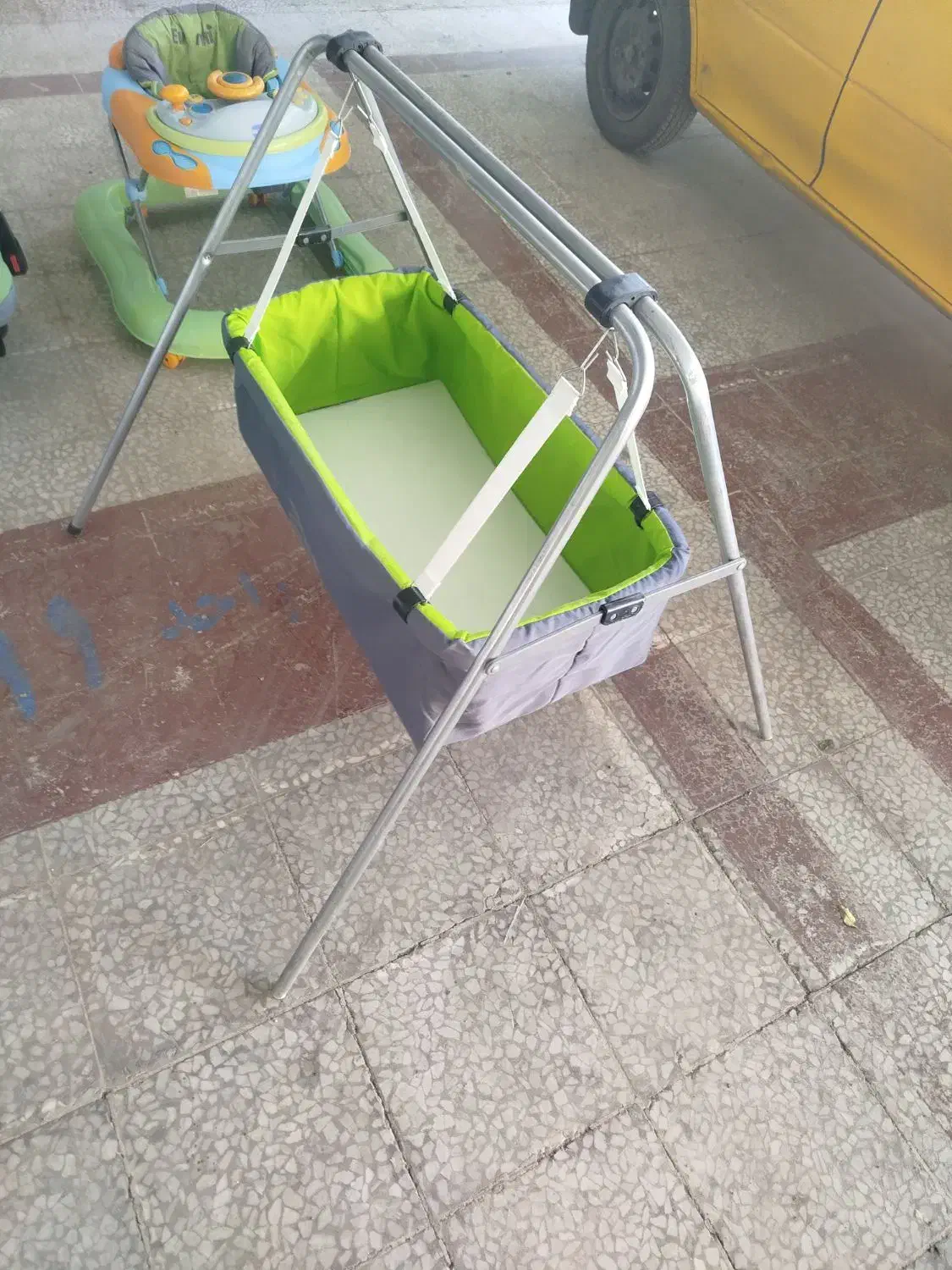 گهواره ،کرییر و تاب بچه|اسباب و اثاث بچه|قم, پردیسان|دیوار