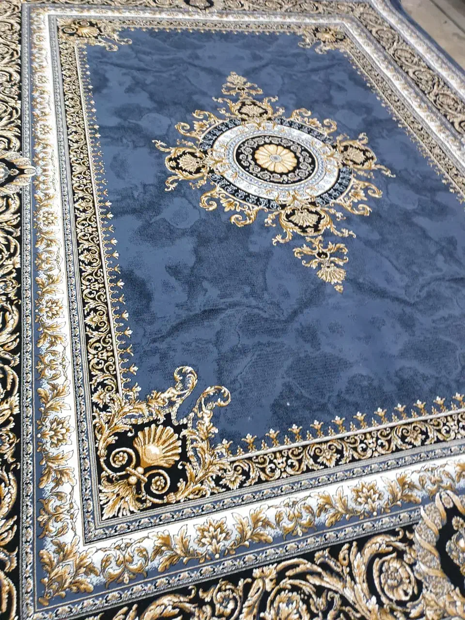 فرش ژینوس ۱۰۹۰فروشگاه فرش زیبا و مقاوم اقساط چکی|فرش|اصفهان, هفتون|دیوار