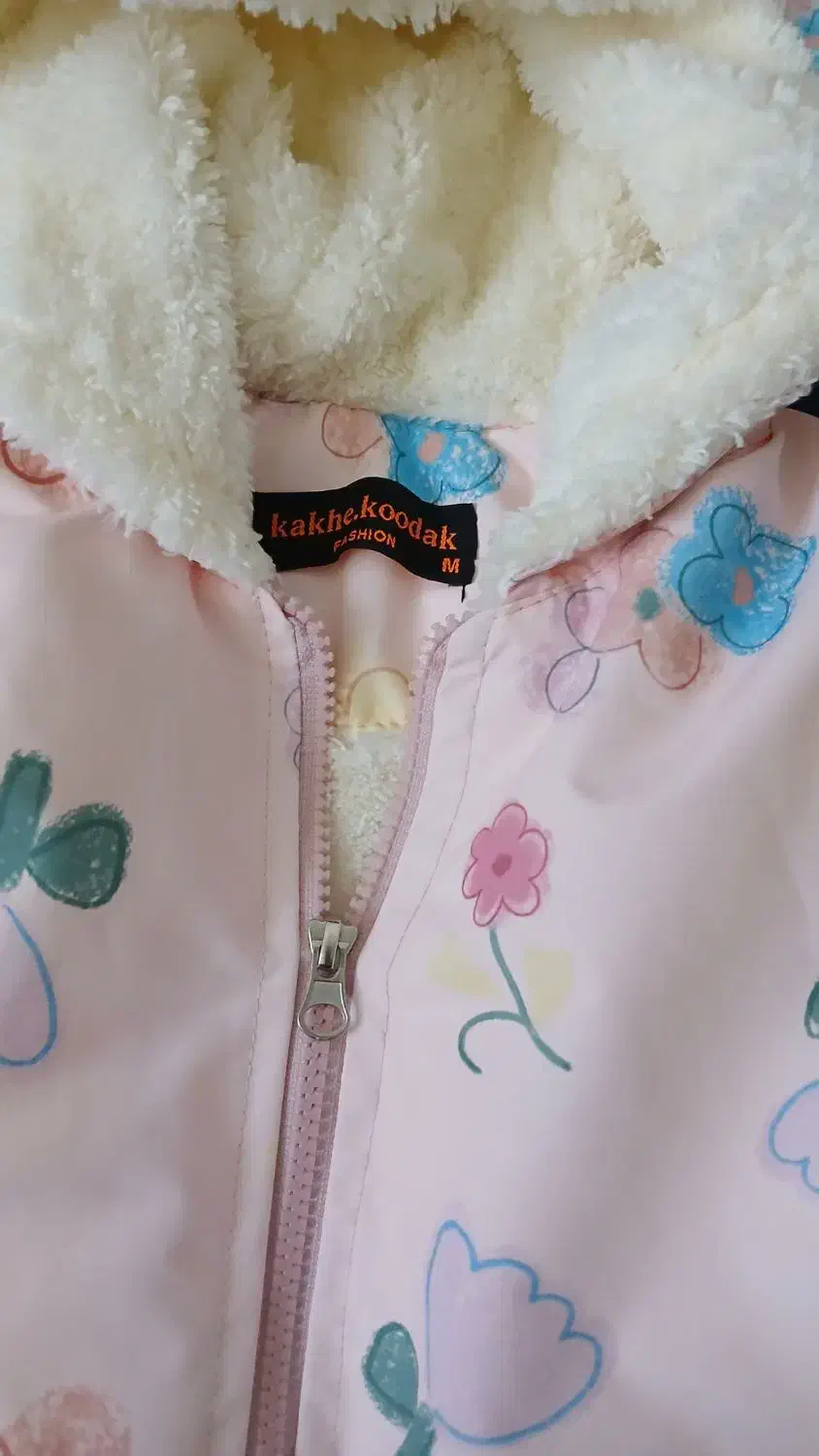 یک عددکاپشن مدیوم دخترانه نواصلا استفاده نشده|کفش و لباس بچه|شاهینشهر, فدک|دیوار