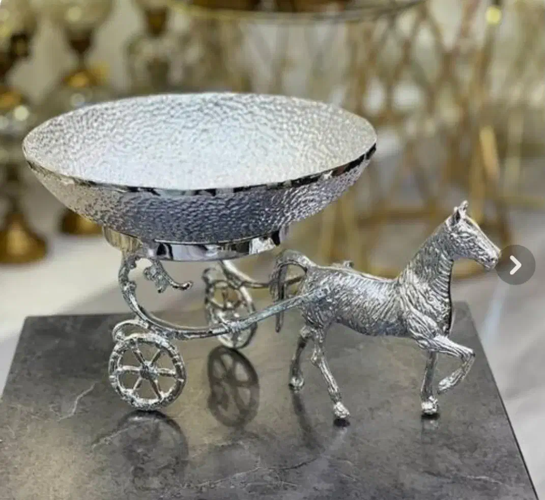 سرویس پذیرایی طرح اسب کالسکه|ظروف سرو و پذیرایی|پرند, فاز ۶|دیوار