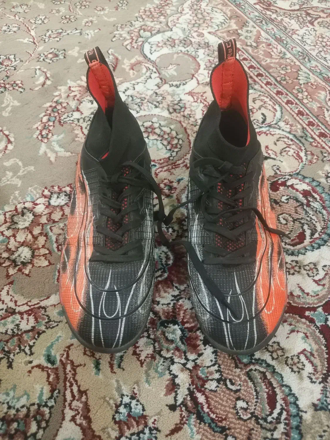 کفش ورزشی|کیف، کفش، کمربند|گنبد کاووس, |دیوار