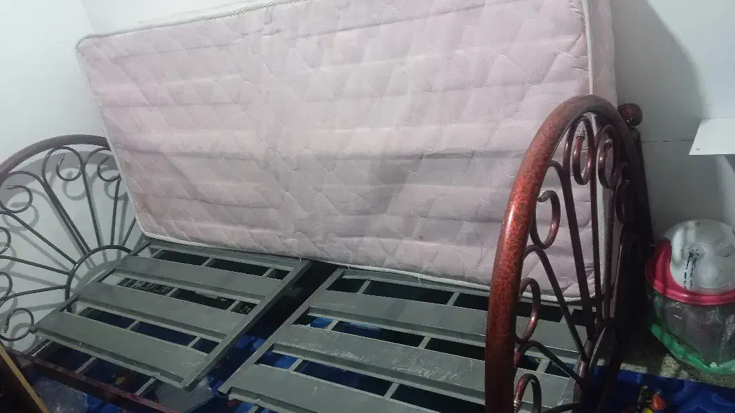 تخت خواب فلزی|تخت و سرویس خواب|کلاله, |دیوار