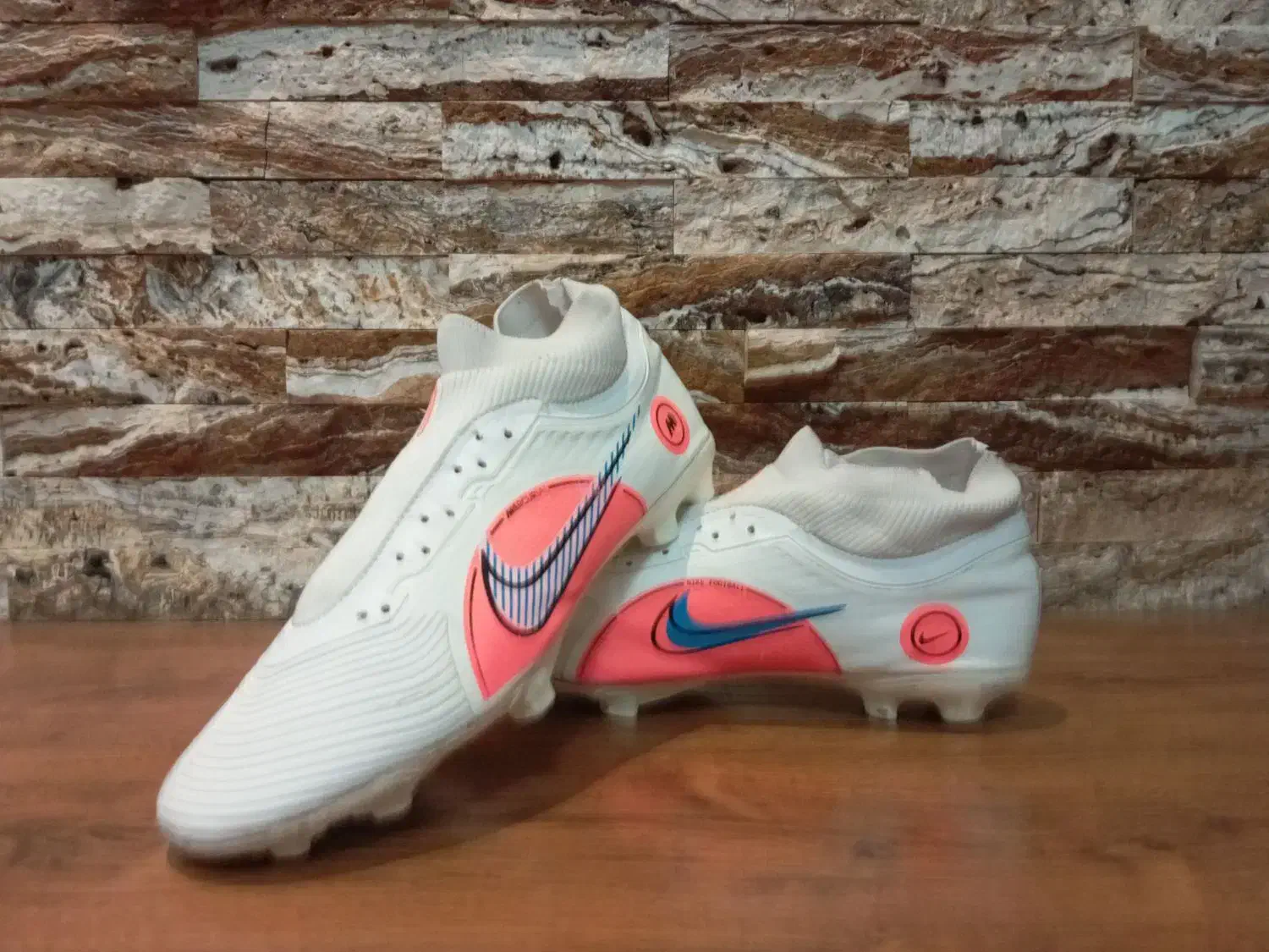 کفش فوتبال چمنی نایک نو ساق دار حرفه ای|کیف، کفش، کمربند|محمدشهر, همایون ویلا|دیوار