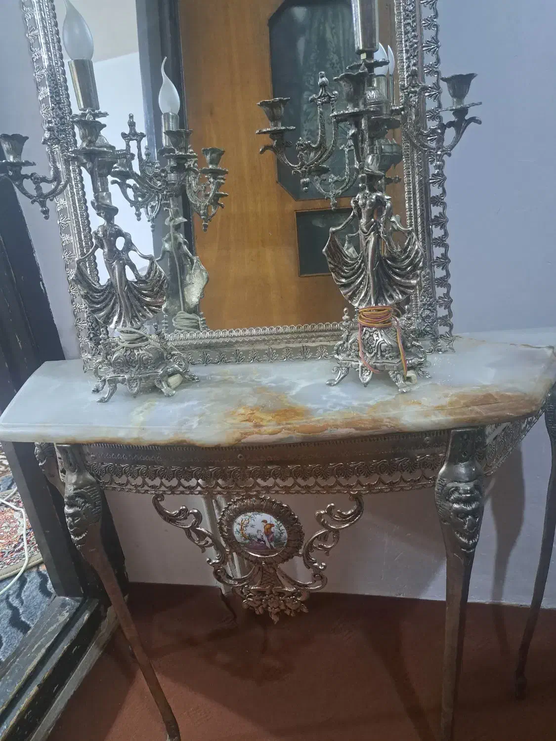 کنسول|بوفه، ویترین، کنسول|خوی, |دیوار