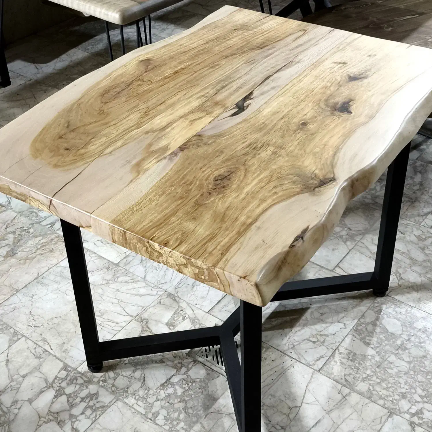 میز نهارخوری روستیک چوب چنار و فلز|میز و صندلی غذاخوری|تهران, شهرک شریفی|دیوار