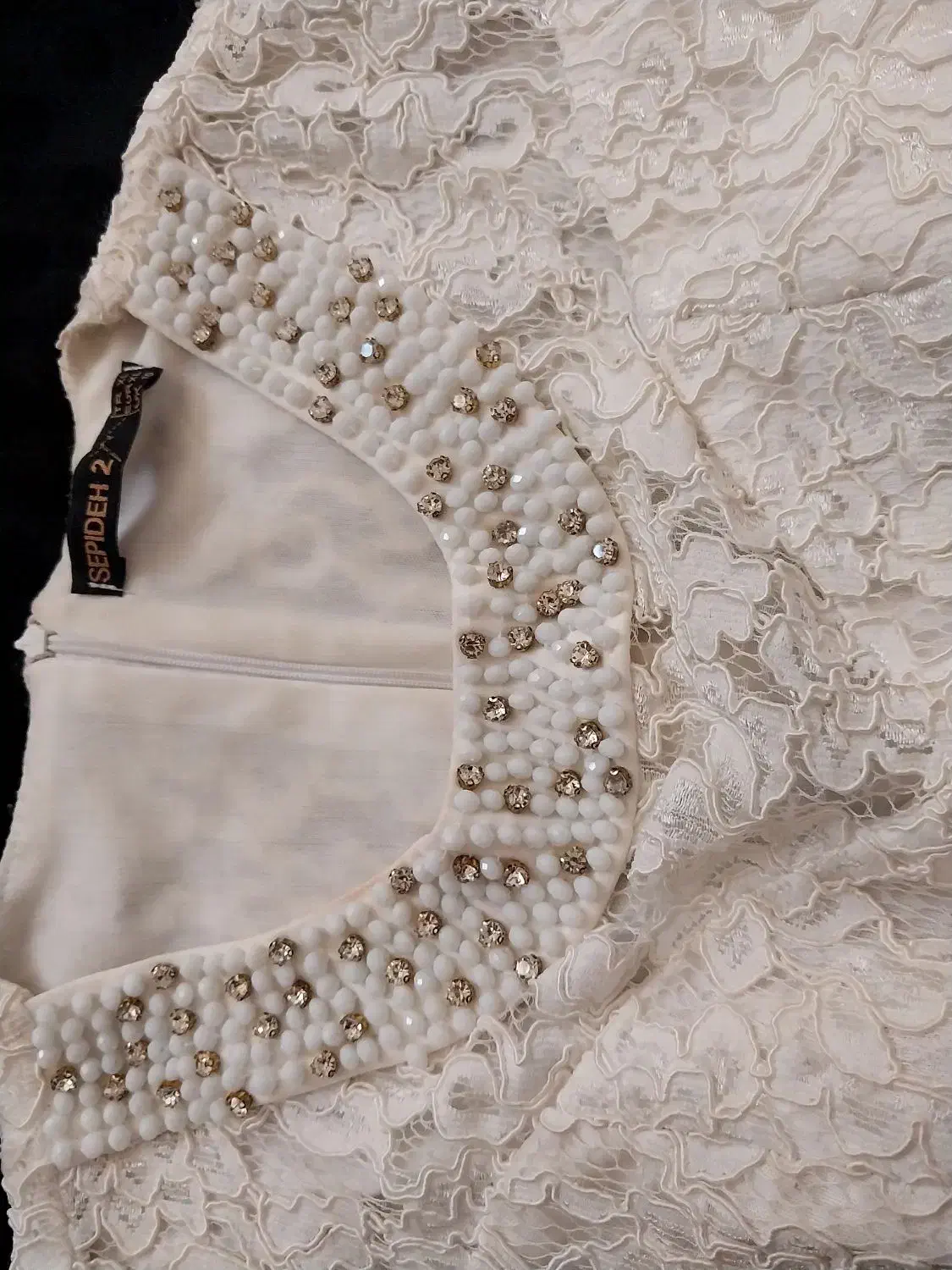 لباس مجلسی|لباس|تربت‌حیدریه, منظر|دیوار