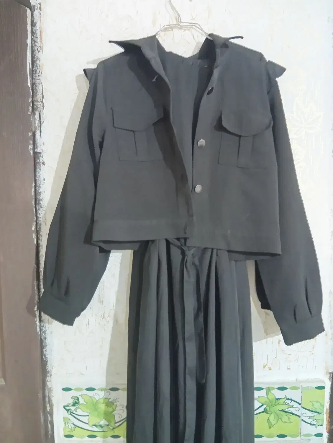 مانتو|لباس|مشهد, طبرسی شمالی|دیوار