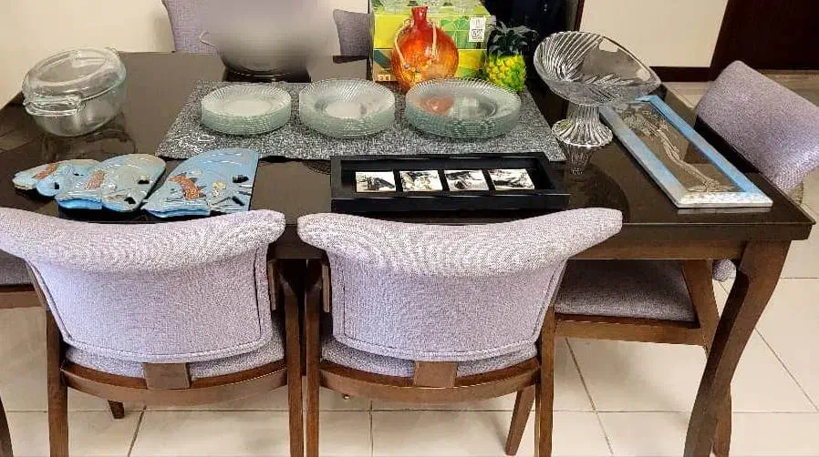 تعدادی ظرف و خرده ریزه فروش یا معاوضه ...|ظروف سرو و پذیرایی|تهران, شهرک چیتگر|دیوار